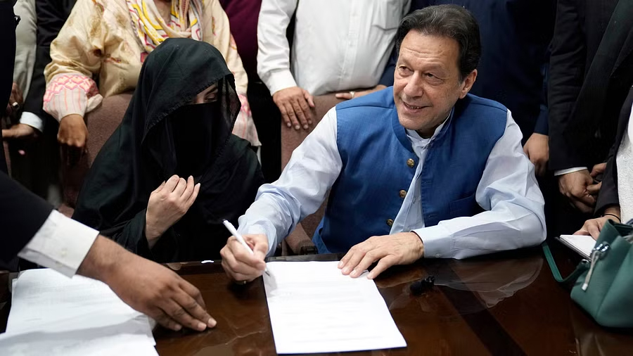Toshakhana-II Case Hearing Against Imran Khan, Bushra Bibi Adjourned to May 26