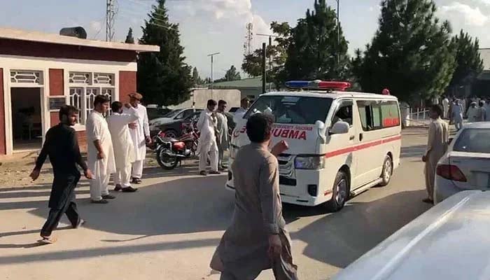 Police Officer Succumbs to Injuries After Attack on Assistant Commissioner in Kurram